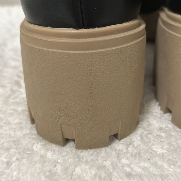 Steve Madden Women’s Size 7.5 Howler Chelsea Leather Boots in Black/Tan - Picture 5 of 9